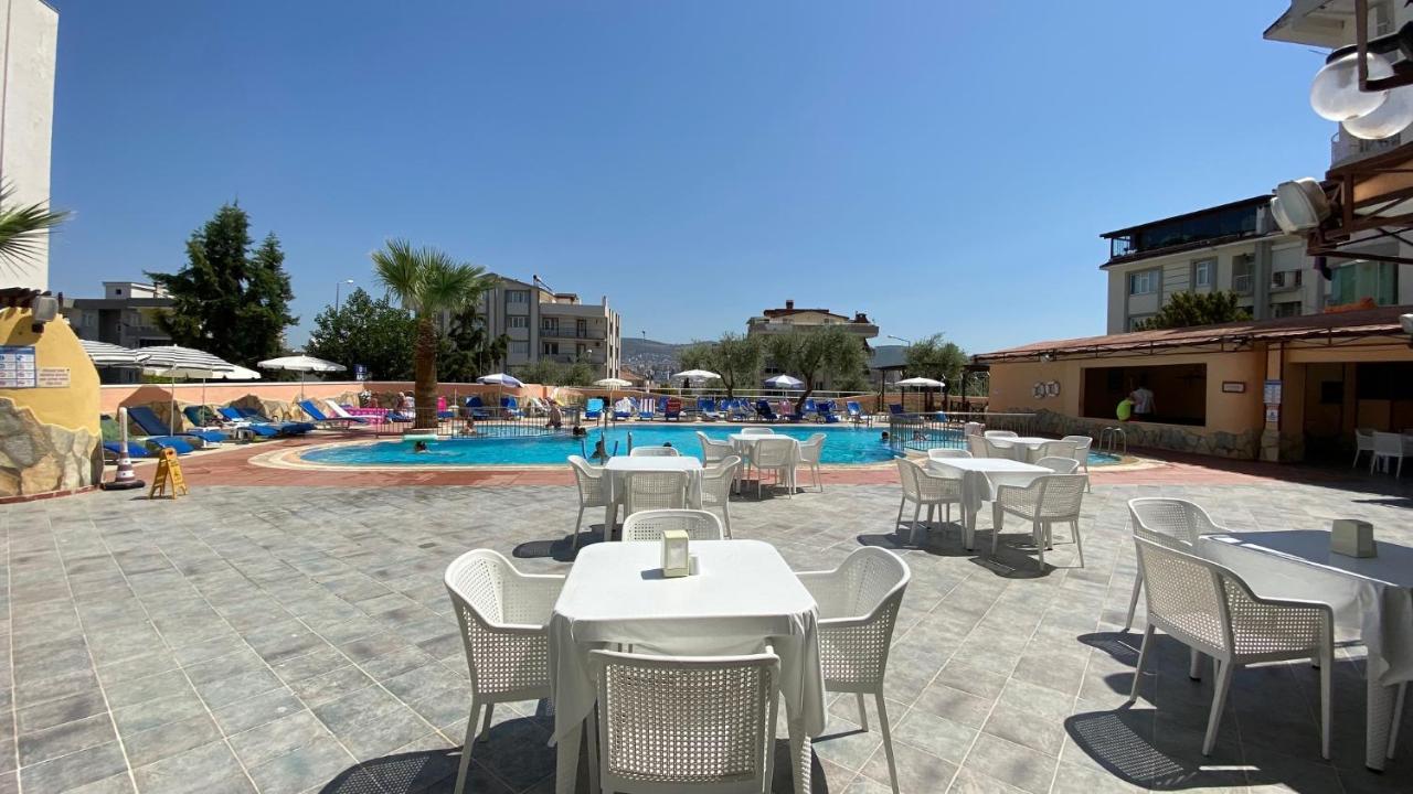Oya Family Suites Kusadasi Exterior photo
